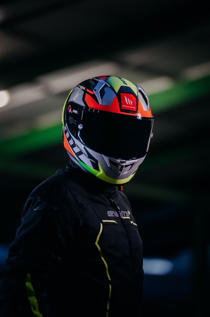 Prueba casco integral MT Helmets KRE+: ¡de carreras!