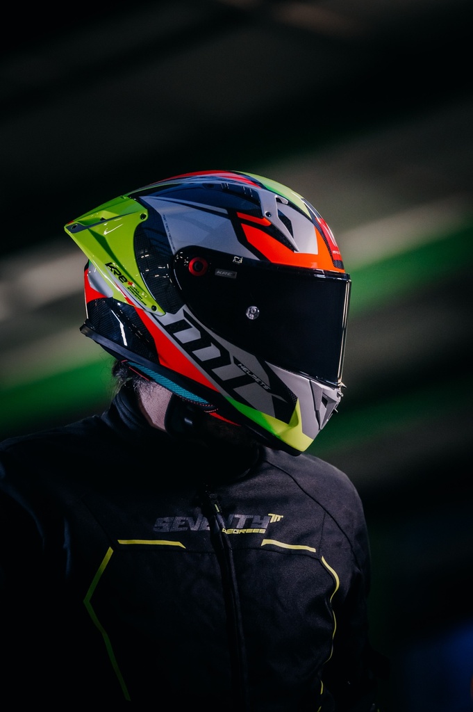 Prueba casco integral MT Helmets KRE+: ¡de carreras!