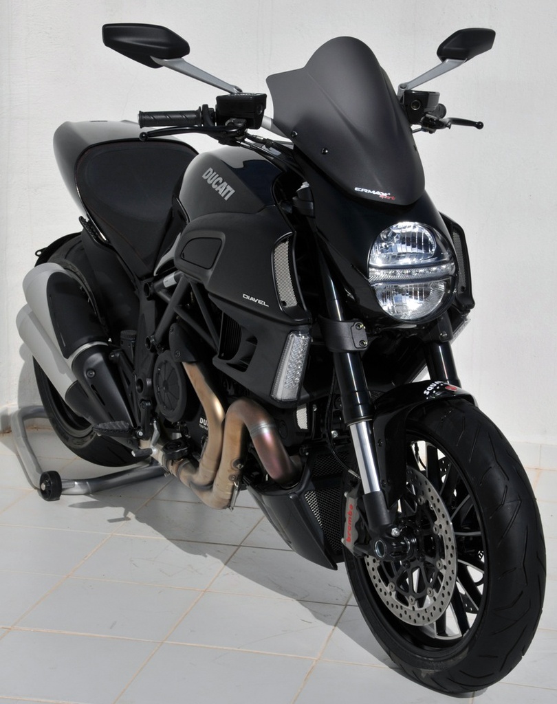 Cúpula para Ducati DIAVEL 2011-2013 (39 cm - doble burbuja) 