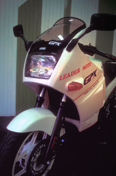 Elevated protection windscreen for Kawasaki GPX 600 WARBIRD