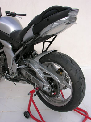 Paso de rueda para Kawasaki 650 Versys 2007-2009 (a modificar para conformidad)