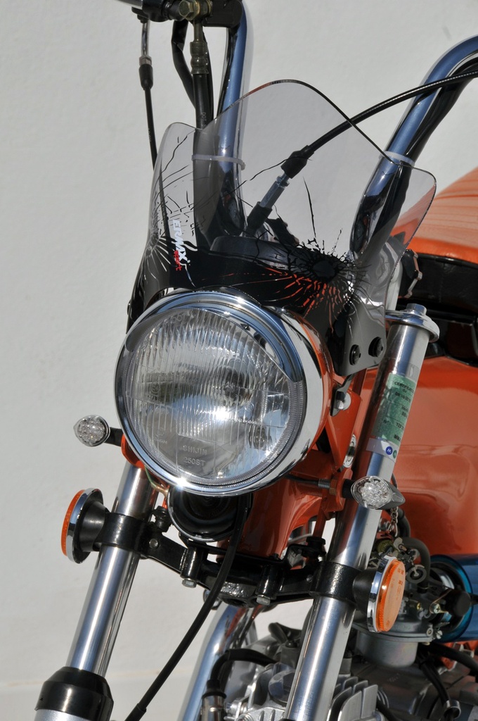 [61600001] Double bubble screen for Honda DAX new team "REPLICA" (with fixing kit)