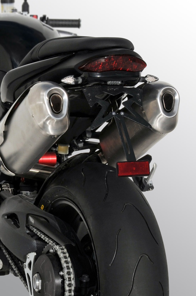 [772100030] Paso de rueda para Triumph SPEED TRIPLE 1050 2011-2015